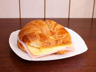 Producto Croissant Jamón Queso