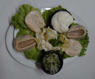 Producto Locos con salsa verde.