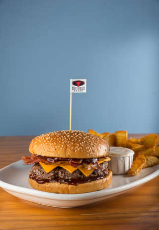 Producto Cheddar Burger + Papas