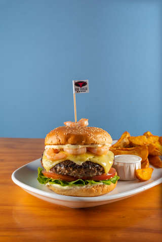 Producto Shrimp Burger + Papas