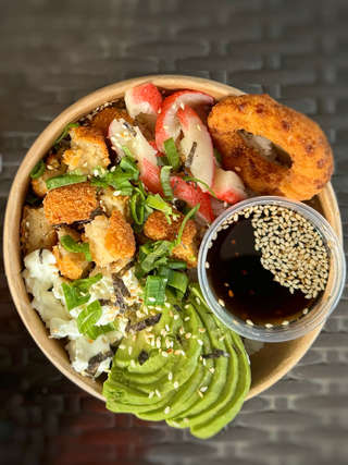 Producto Gohan o sushi al plato (Tamaño M) NO VEGANO