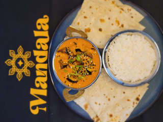 Producto Combo Curry de Berenjena con Arroz y Pan