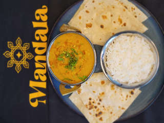 Producto Combo Curry de Cordero con Arroz y Pan