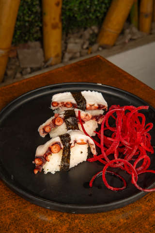 Producto Nigiri Tako