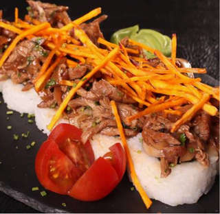 Producto Saltado Roll