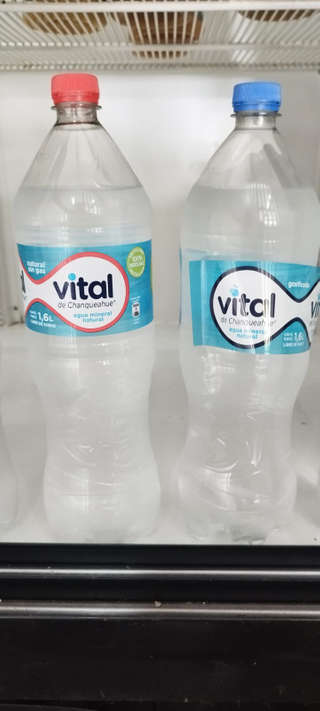 Producto vital de sin gas o con gas 600ml