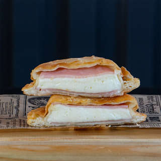 Producto Pastel De Jamon Y Queso