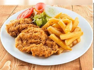 Producto Pollo broster con papas fritas y ensalada