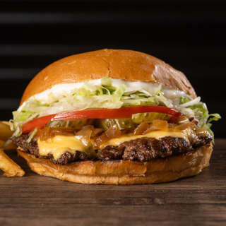 Producto Clásica + Papas fritas + Salsa