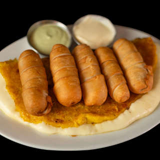 Producto Cachapa con Queso y Tequeños