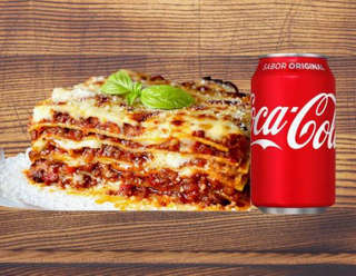 Producto Lasagña de la Casa y bebida en lata