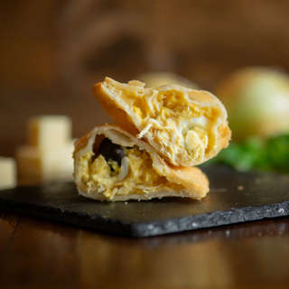 Producto empanada aji de gallina
