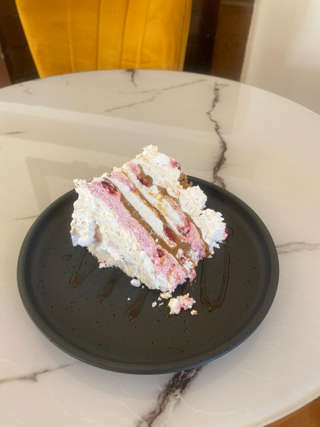 Producto Torta helada de frambuesa manjar