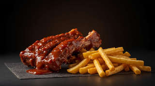 Producto Costillar BBQ Papas Fritas (comen 2)