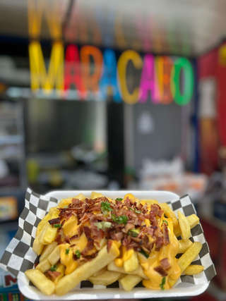 Producto PAPAS CHEDDAR MECHADA CHICAS