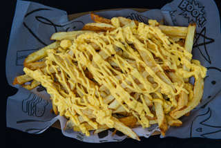 Producto Papas Fritas + Salsa de Queso