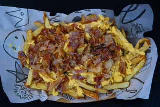 Producto Papas Fritas + Salsa de Queso + Tocino