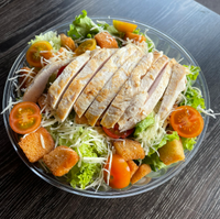 Producto César pollo