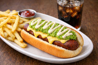 Producto Hot Dog Queso Palta Mayo con papas y bebida