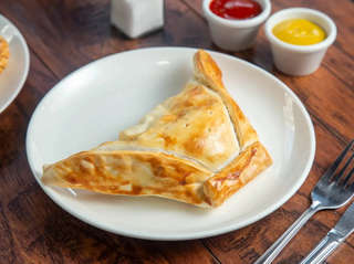 Producto Empanada Pollo Queso