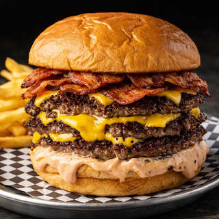 Producto Triple Cheese Burger con Tocino