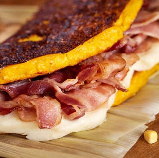 Producto Cachapa 818 tocino venezolana