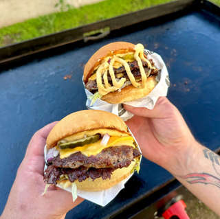 Producto 2 BURGERS DOBLES + 2 PAPAS FRITAS