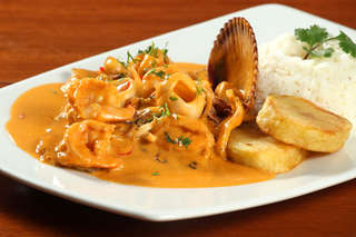 Producto reineta en salsa de mariscos