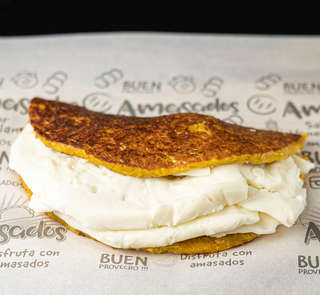 Producto Cachapa con Doble Queso Llanero